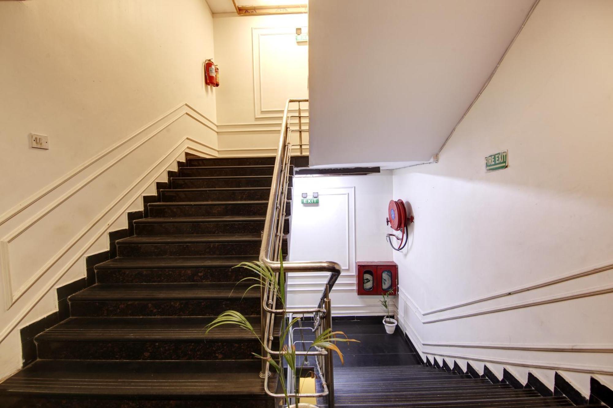 Hotel Wk Comfort - Near White Clove Neu-Delhi Exterior foto
